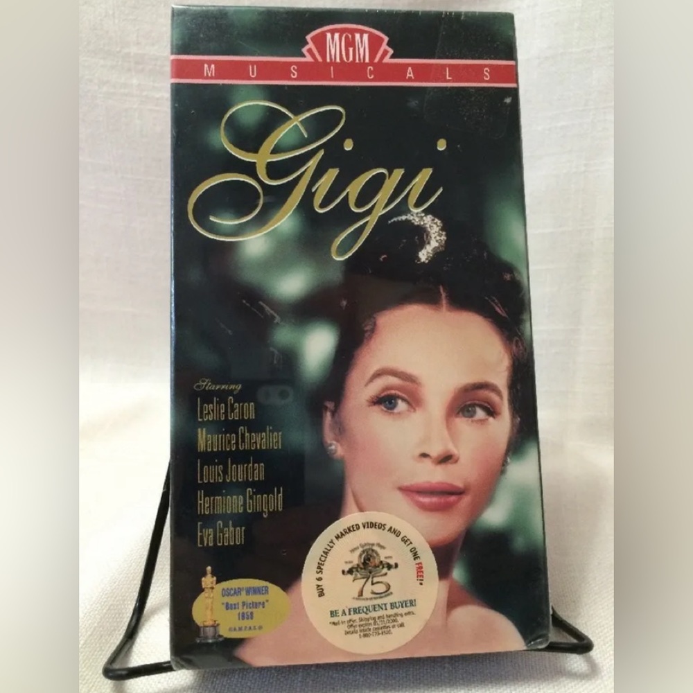 New, Sealed Gigi VHS, 1998 Musical Leslie Caron Maurice Chevalier 9 Academy Wins